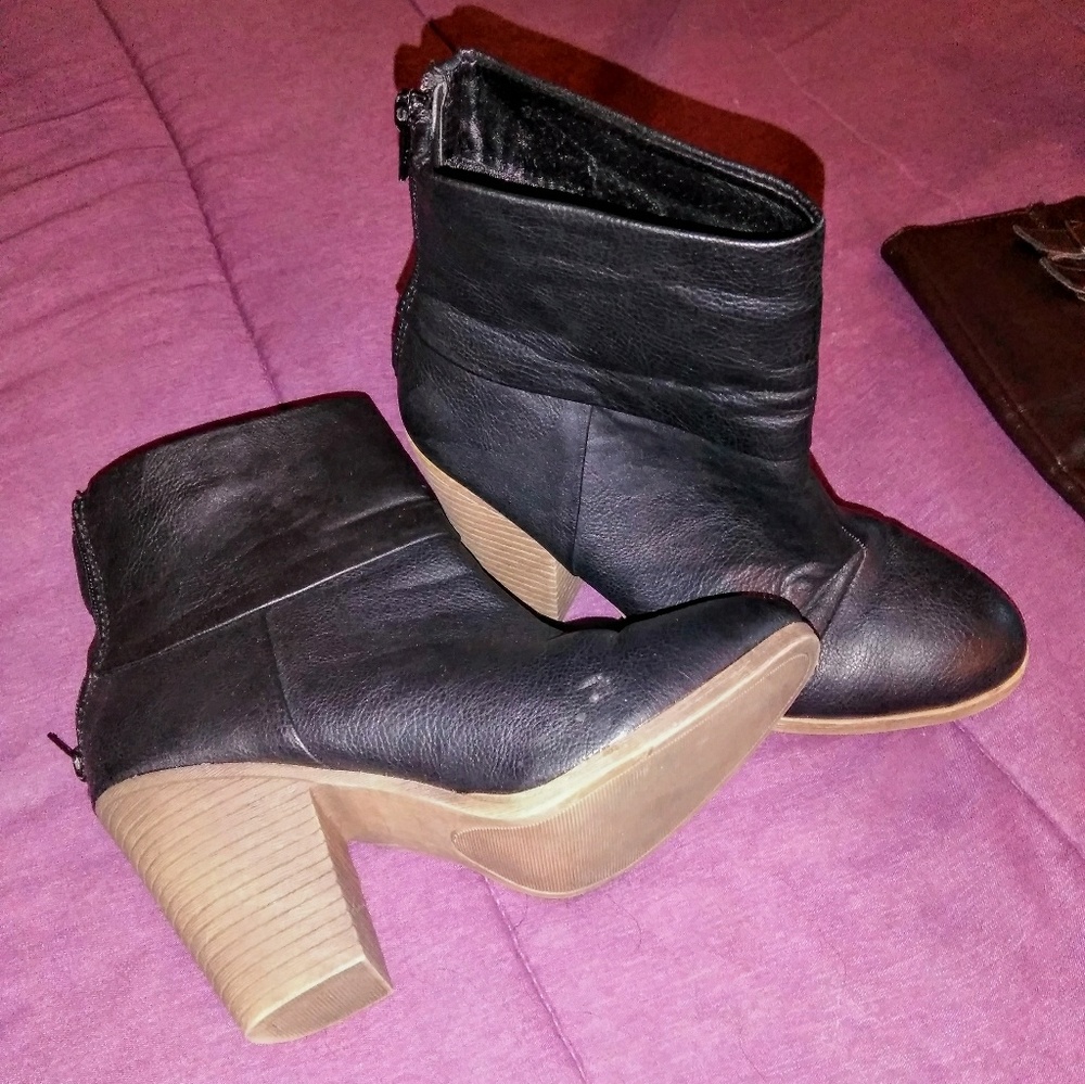 boots - Picture 4 of 8